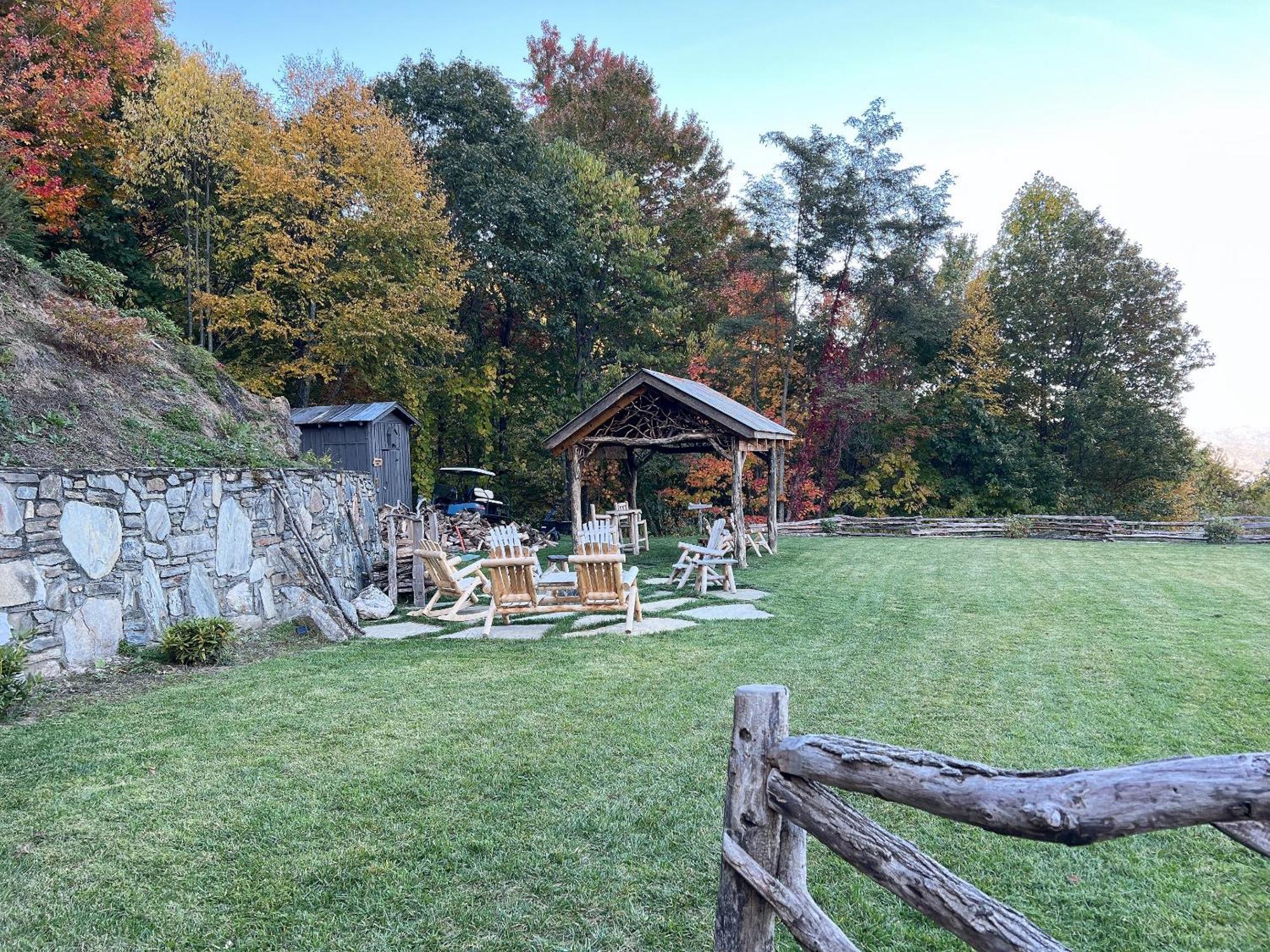 Elk & Embers Mountain Hideaway Hotell Waynesville Eksteriør bilde